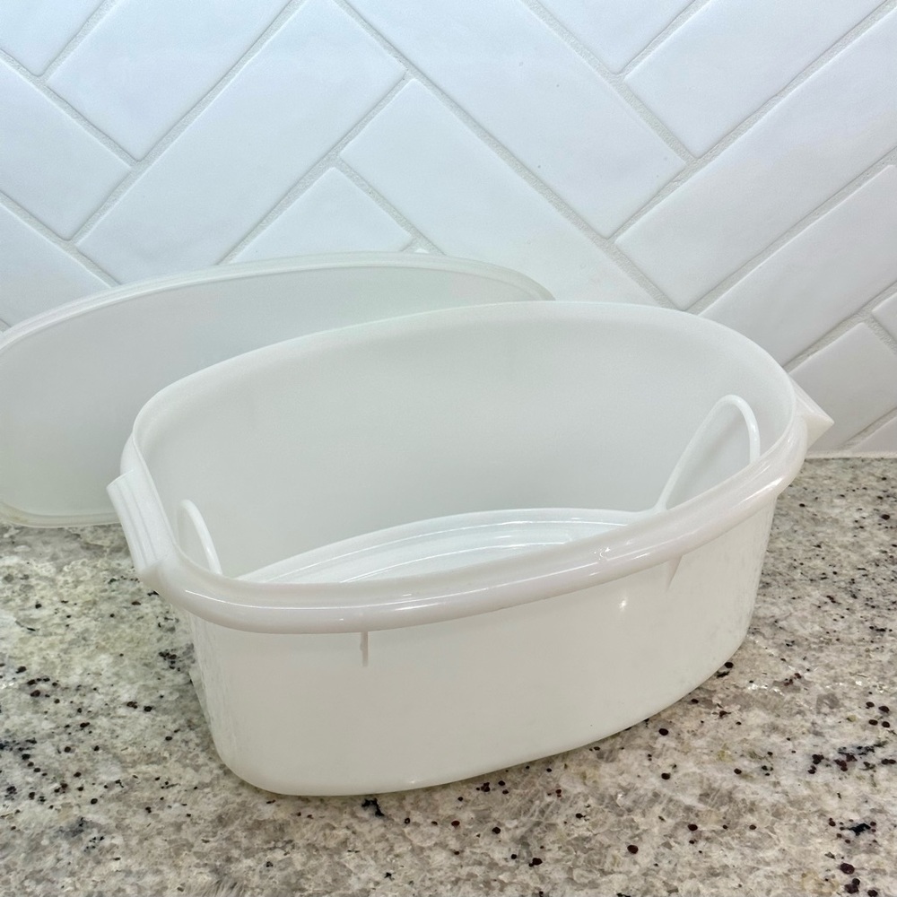 Vintage Tupperware ham keeper